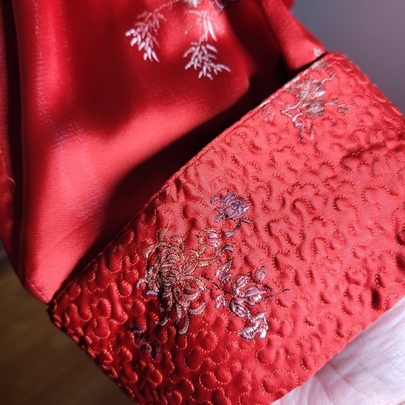 VINTAGE ASIAN PRINT RAYON RED SATIN LONG JACKET - Picture 2 of 11
